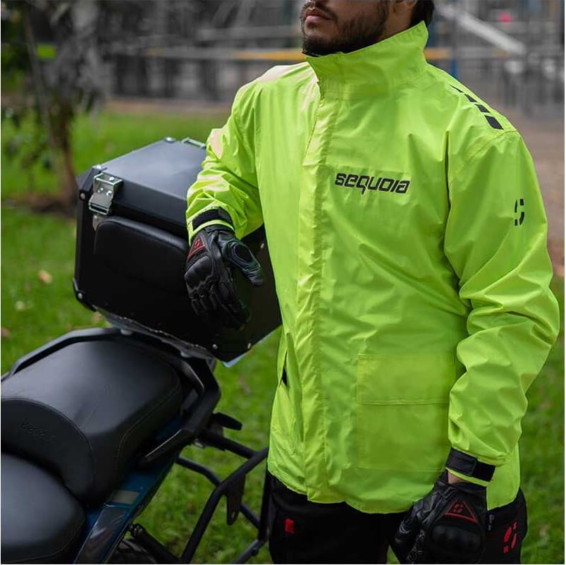 Chaqueta Hydra Impermeable Tipo Touring detalles reflectivos alta visibilidad