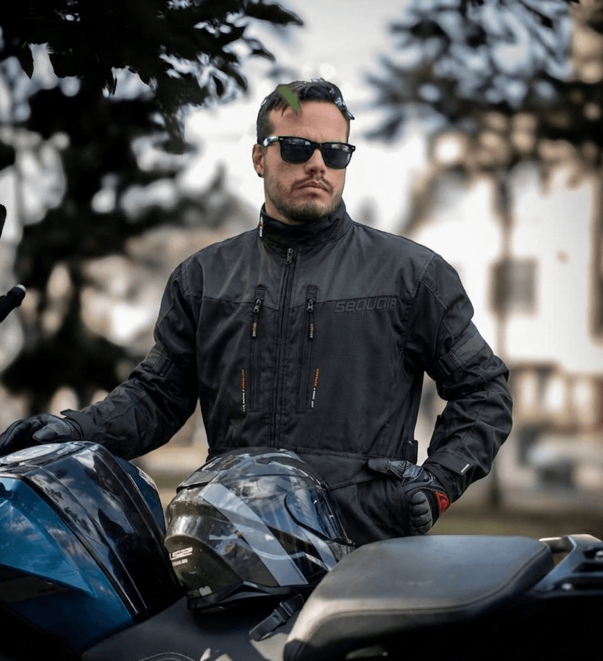 Chaqueta Sahara Negra - Protecciones Certificadas - 100% Impermeable