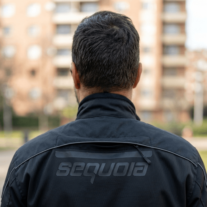 Chaqueta Sahara Negra - Protecciones Certificadas - 100% Impermeable