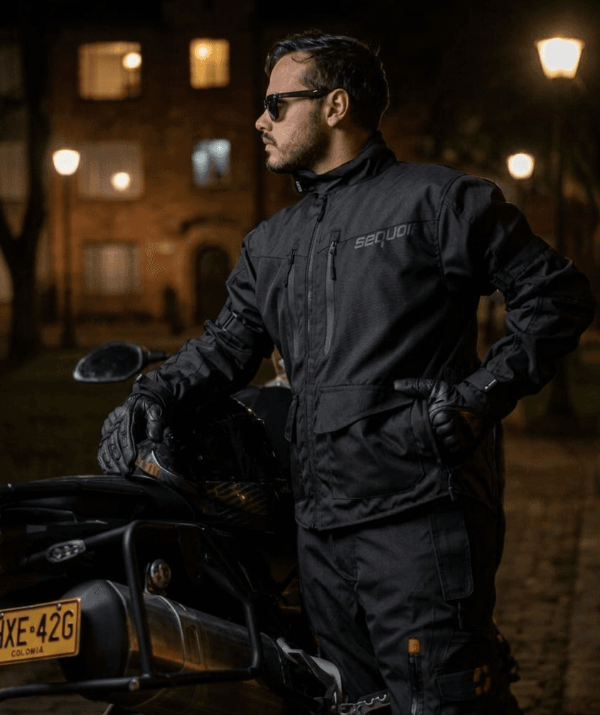 Chaqueta Sahara Negra - Protecciones Certificadas - 100% Impermeable