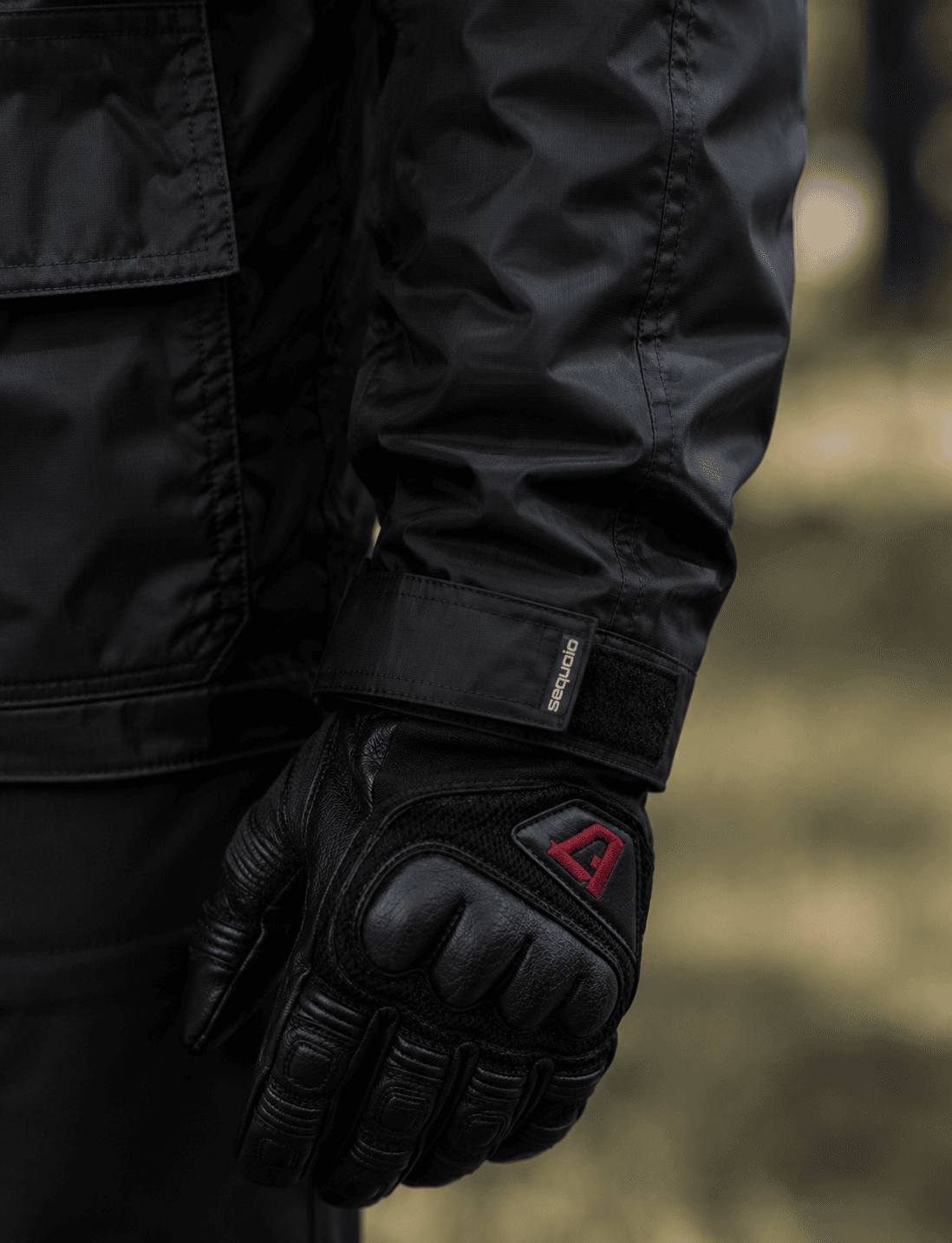 Chaqueta Sahara Negra - Protecciones Certificadas - 100% Impermeable