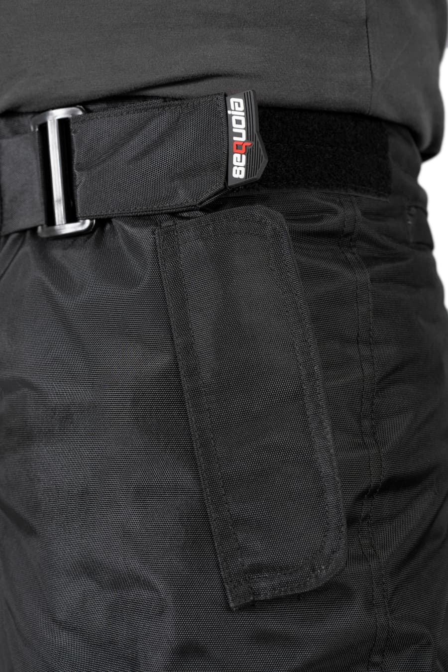 Pantalón BLACK PRO - Pantalón de Protección impermeable para Motorizado con Protecciones Certificadas