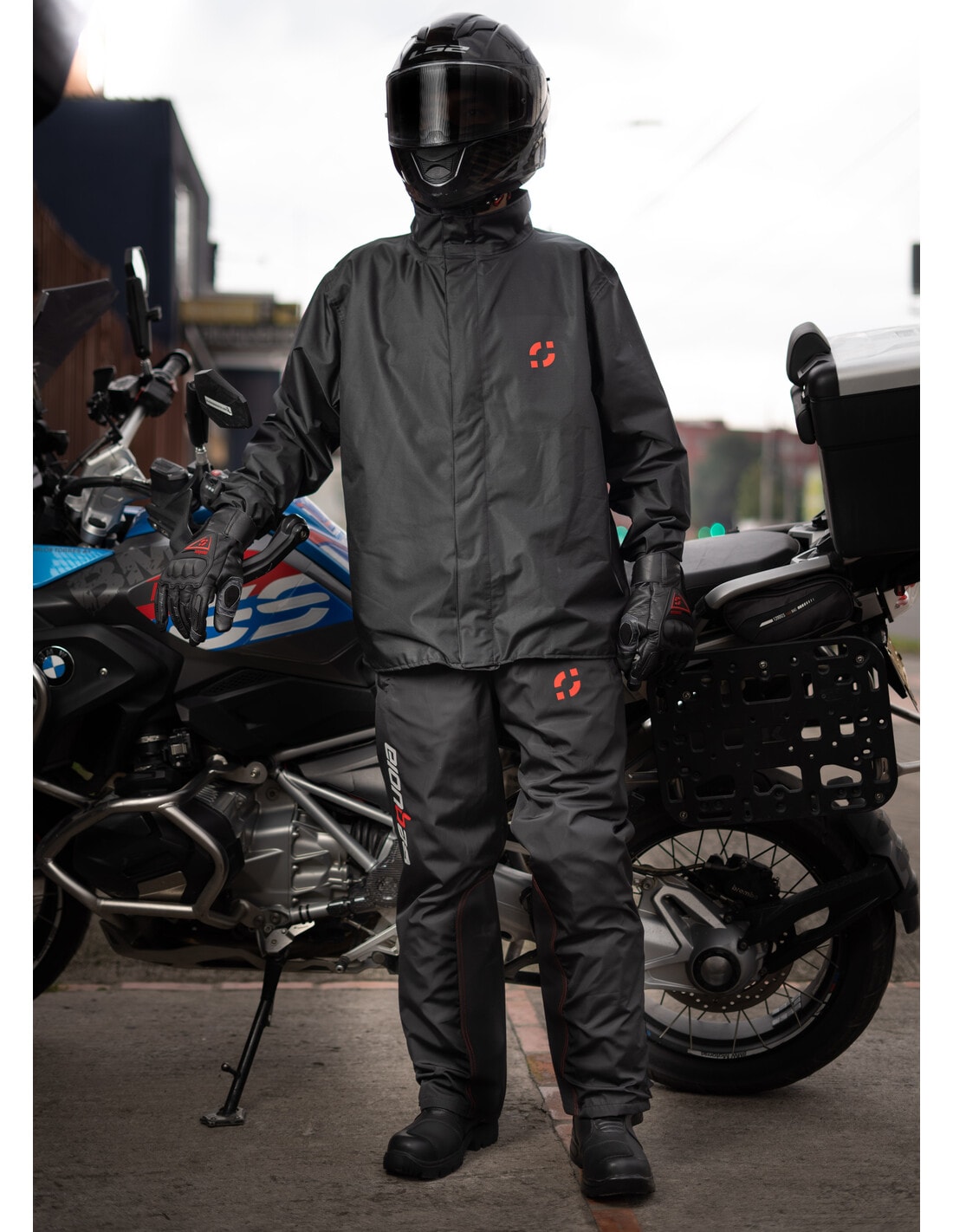 Traje Impermeable para Moto tipo Sudadera CON FORRO DE SILICON INTERNA