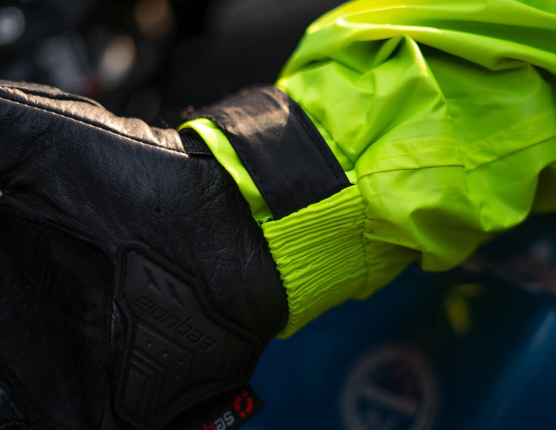 Combo Impermeable Hydra + Zapatones Sequoia Suela dura+ forro morral Moto, Motociclismo