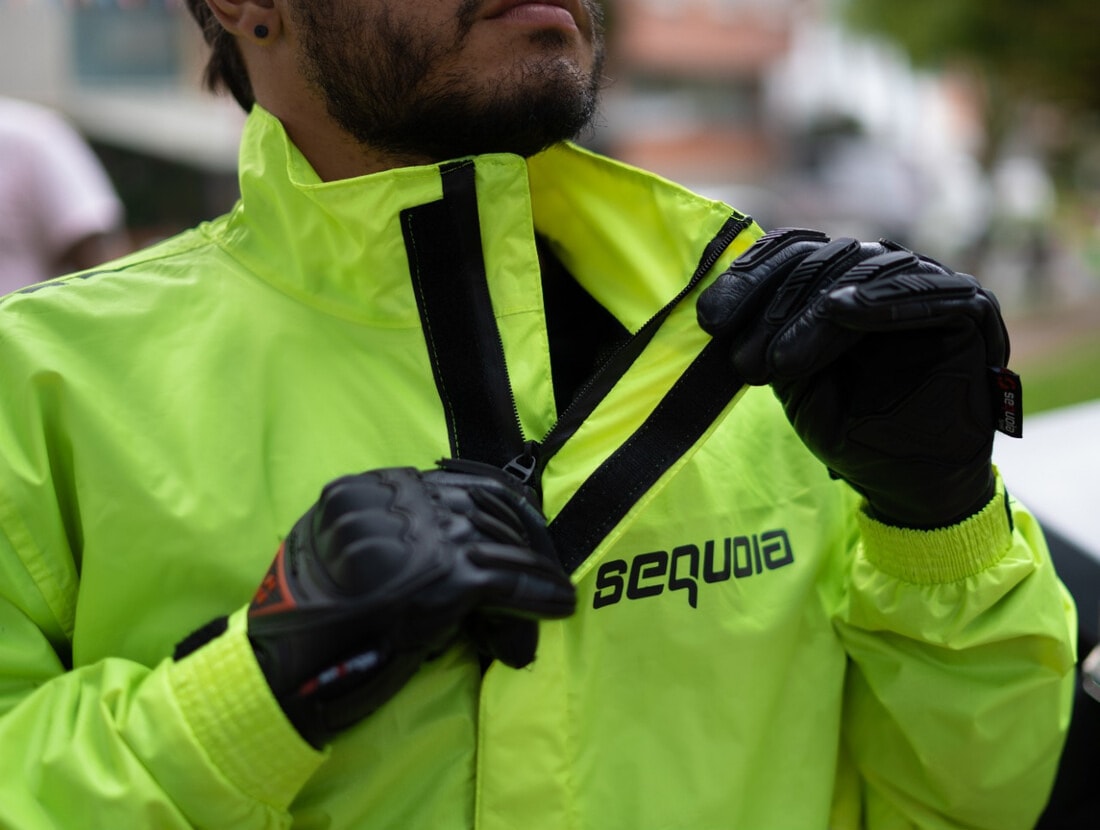 Combo Impermeable Hydra + Zapatones Sequoia Suela dura+ forro morral Moto, Motociclismo