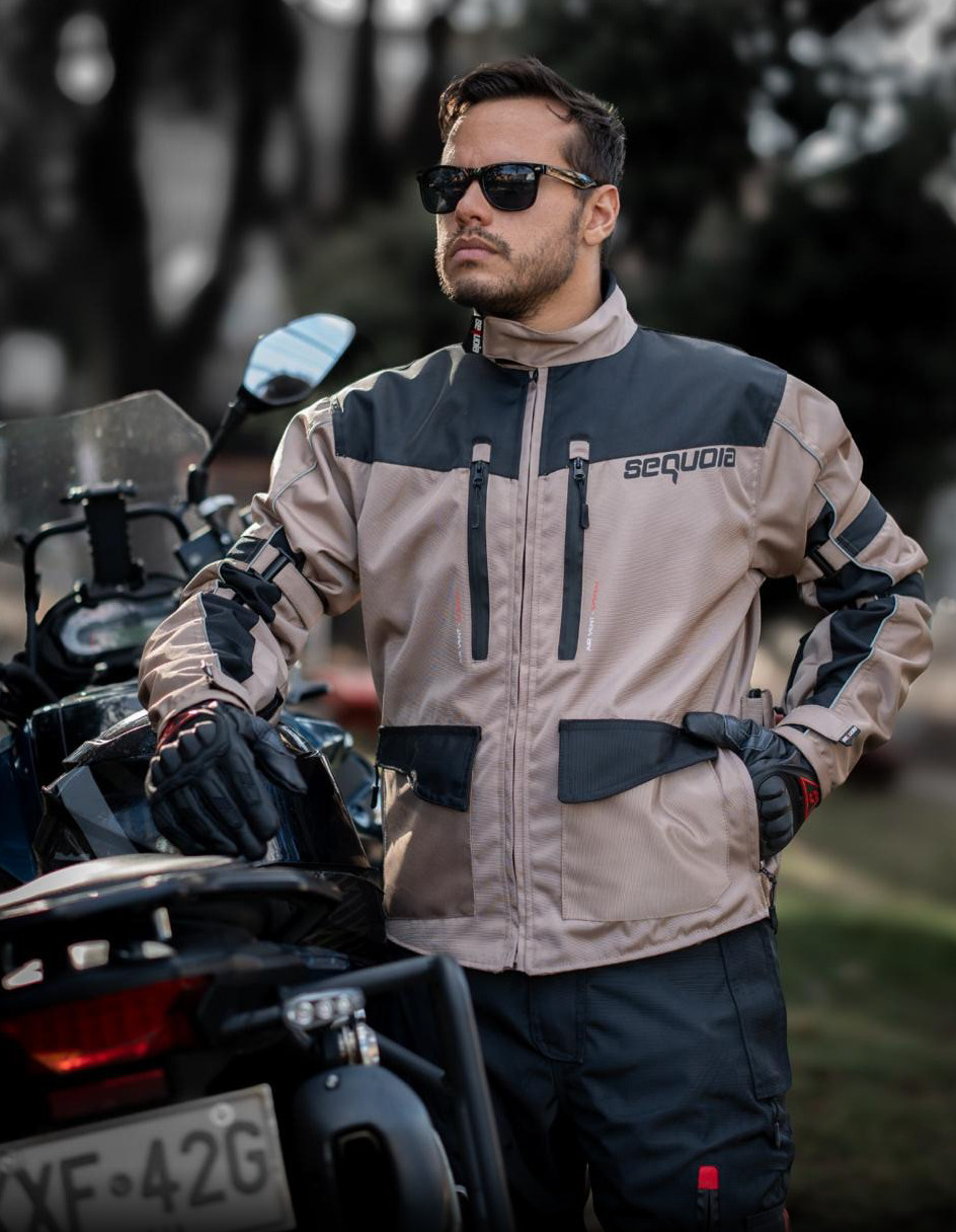 Chaqueta Sahara protecciones certificadas CE impermeable para motociclista Colombia